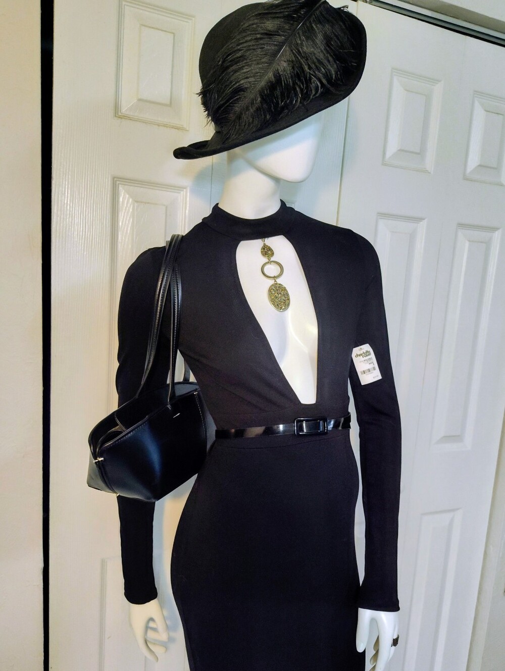 Black Long-Sleeve Plunging Neck Bodycon Dress